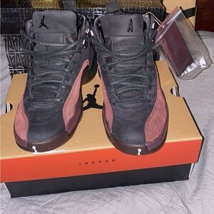 Jordan Men's Black and Brown Sneakers